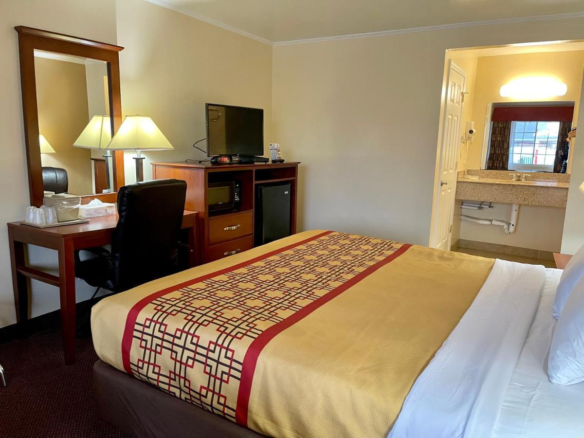 Passport Inn Somers Point - Somers Point Eksteriør bilde